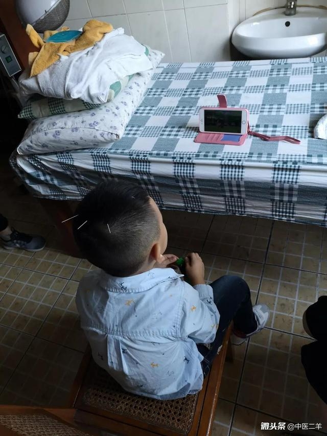 抽动症中医有什么办法?小朋友多见,看两个成功案例治愈的关键点